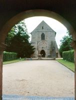 13 Lorsch-Blick von der Karolingischen Torhalle auf Reste der Klosterkirche
